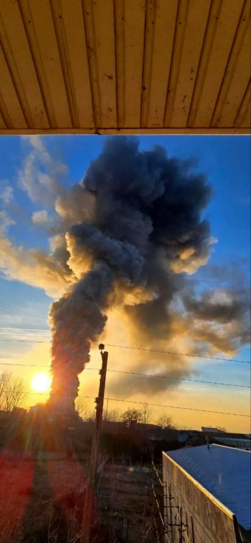 اولین فیلم‌ها و عکس ها  از آتش‌سوزی گسترده در کارخانه کاله آمل