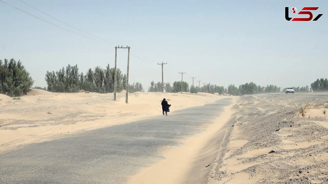 فیلم بادهای ۱۲۰ روزه سیستان که از نعمت به نقمت تبدیل شد/  بر اساس معاهده هیرمند افغانستان باید حق آبه ما را بدهد