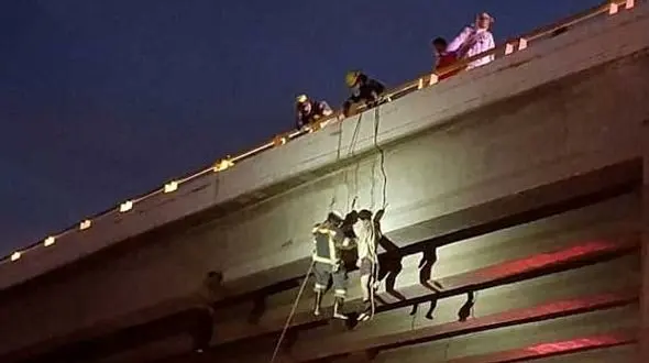  6 توریست که حلق‌ آویز  شدند + عکس 