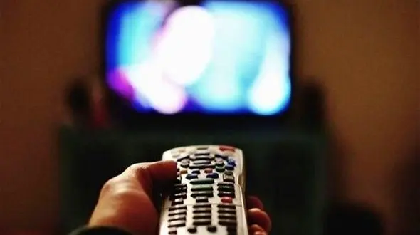 مهاجرت پرکارترین خانم بازیگر  صدا و سیما به لندن ! / عکس های لو رفته !