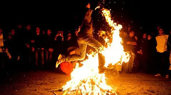 آتش گرفتن پسر 2 ساله و 13 ساله در چهارشنبه سوری / در شهرکرد رخ داد