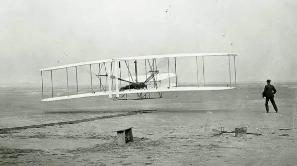  هواپیما 115 ساله شد