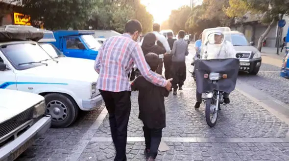 جمع آوری کودکان کار از بازار بزرگ تهران / 71 کودک کار و متکدیان که اغلب آنها اتباع پاکستانی بودند ساماندهی شدند + عکس