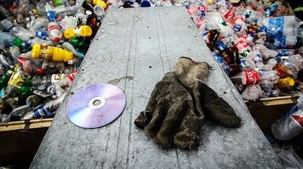 لزوم ورود مجلس به سرقت زیر زمینی ثروت نجومی شهر تهران / معاون مدیریت پسماند :سرنوشت زباله هایی که زباله گردها جمع می کنند مشخص نیست/ با مافیا مسلح مواجهیم + فیلم