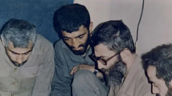 
شکایت خواهرزاده بنی‌صدر از احمد متوسلیان/ مُشت حاج احمد شیشه میز را شکست
