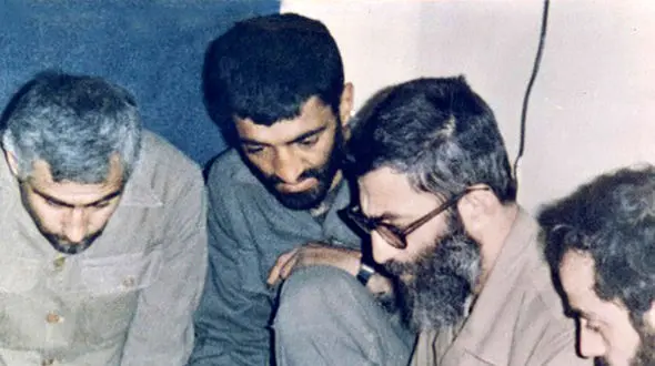 
شکایت خواهرزاده بنی‌صدر از احمد متوسلیان/ مُشت حاج احمد شیشه میز را شکست
