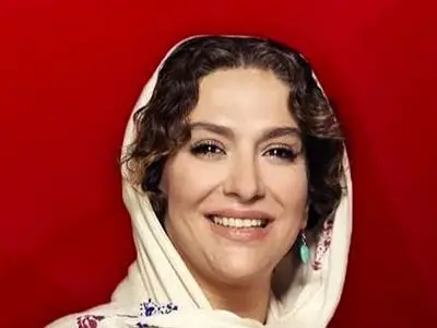 ساغر عزیزی بازیگر سوجان،: من ذاتا پسرم و خانواده ام متوجه نشدند / از مدرسه دخترانه فرار کردم و به مدرسه پسرانه رفتم!/ 7 سالگی گفتم  اسمم رو توی مدرسه پسرانه بنویسید نشد