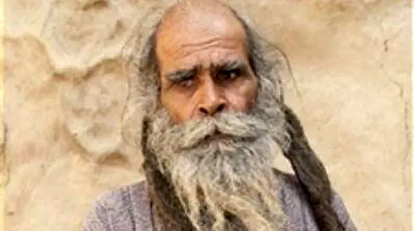 این مرد بدبو 40 سال حمام نرفت تا پسردار شود!+عکس