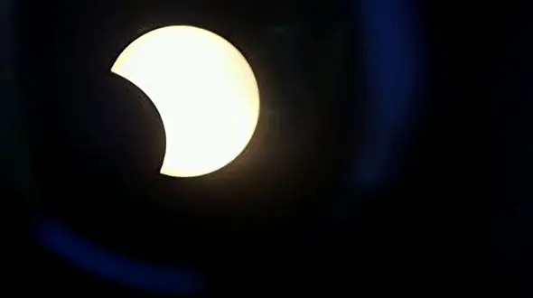 پدیده خسوف را ببینید / فیلم