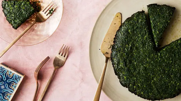 فوت و فن های ریز خانه داری برای پخت کوکو سبزی متفاوت