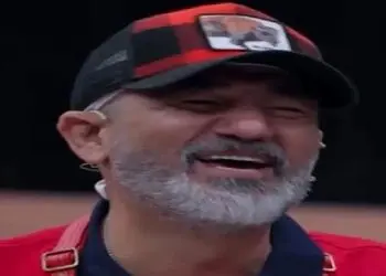 فیلم سکانس خندان/ غفوریان علت تفاوت سایزی تخم مرغ ها رو میگه همه پخش زمینن از خندان!