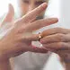 چرا در گرما انگشتر و کفش‌ مان تنگ می‌ شود؟ + راهکارهای پیشگیری و درمان