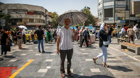 این مواد غذایی را بخورید تا در برابر اشعه ماورا بنفش مصون بمانید