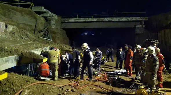 6 عکس از زنده به گور شدن مرد تهرانی در بزرگراه فتح + فیلم 