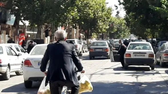 علت گره های ترافیکی خیابان امام خمینی گلپایگان + فیلم