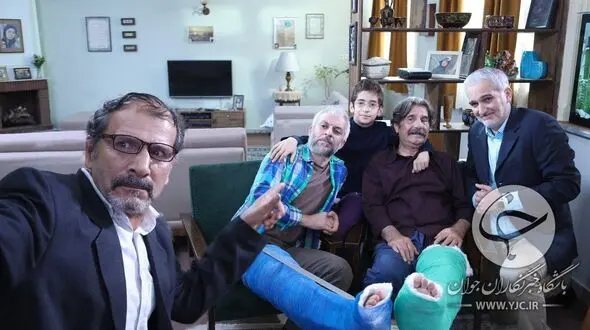 
چرا «حبیب» فوق لیسانسه‌ها سر به راه نیست؟!/ روایت عزت‌الله مهرآوران از همکاری با سروش صحت
