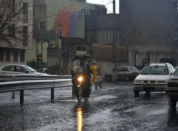 ورود سامانه بارشی بسیار قدرتمند از سمت استان بوشهر / هشدار سیلاب برای جنوب و مرکز/ چهارشنبه  روزی به یاد ماندنی در تقویم بارش‌های کشور