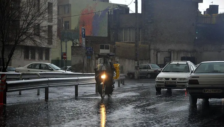 فیلم / زمان دقیق بارش برف و باران در تهران و کرج اعلام شد / منتظر این روزها باشید ...