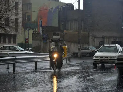 فیلم / زمان دقیق بارش برف و باران در تهران و کرج اعلام شد / منتظر این روزها باشید ...