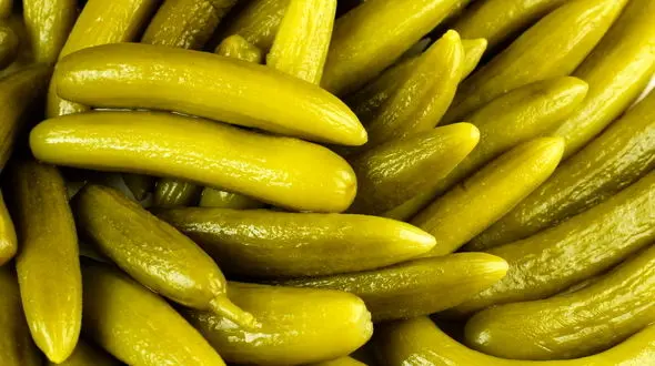 قیمت انواع زیتون و خیارشور در بازار