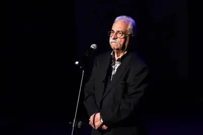 افتتاح دومین جشنواره ملی تئاتر اقتباس در شاهین‌شهر 