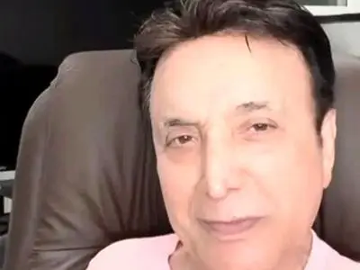 عکس سفر در زمان/ چهره حسن شماعی زاده در ۸۳ سالگی / چه قدر پیر و شکسته شده