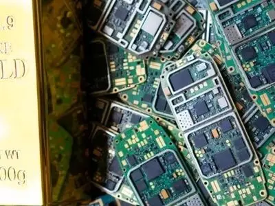 باور نکردنی: چه مقدار طلا در موبایل شماست؟