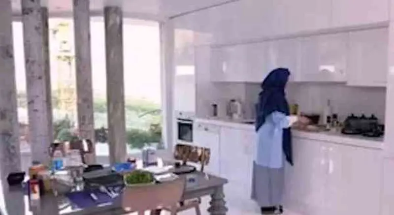 منزل فریبا نادری 
