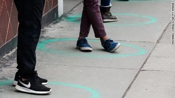 شطرنج بازی مسئولان بهداشت با ویروس کرونا