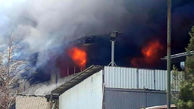 آتش کارخانه و انبار یونولیت نصیرشهر را سوزاند + عکس