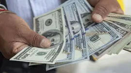 فروش دلار با کارت ملی در ۴ بانک / سهمیه ۱۰ هزار دلاری اعلام شد