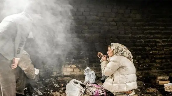 چرا برخی زنان بی خانمان حاضر نیستند به "گرمخانه" بروند؟