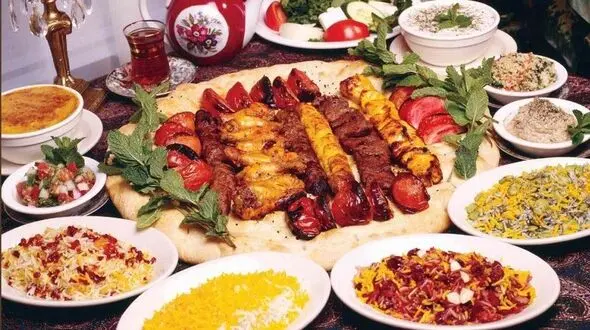 لیست غذا برای مهمانی خانواده شوهر؛ بهترین غذاهای مادرشوهر پسند