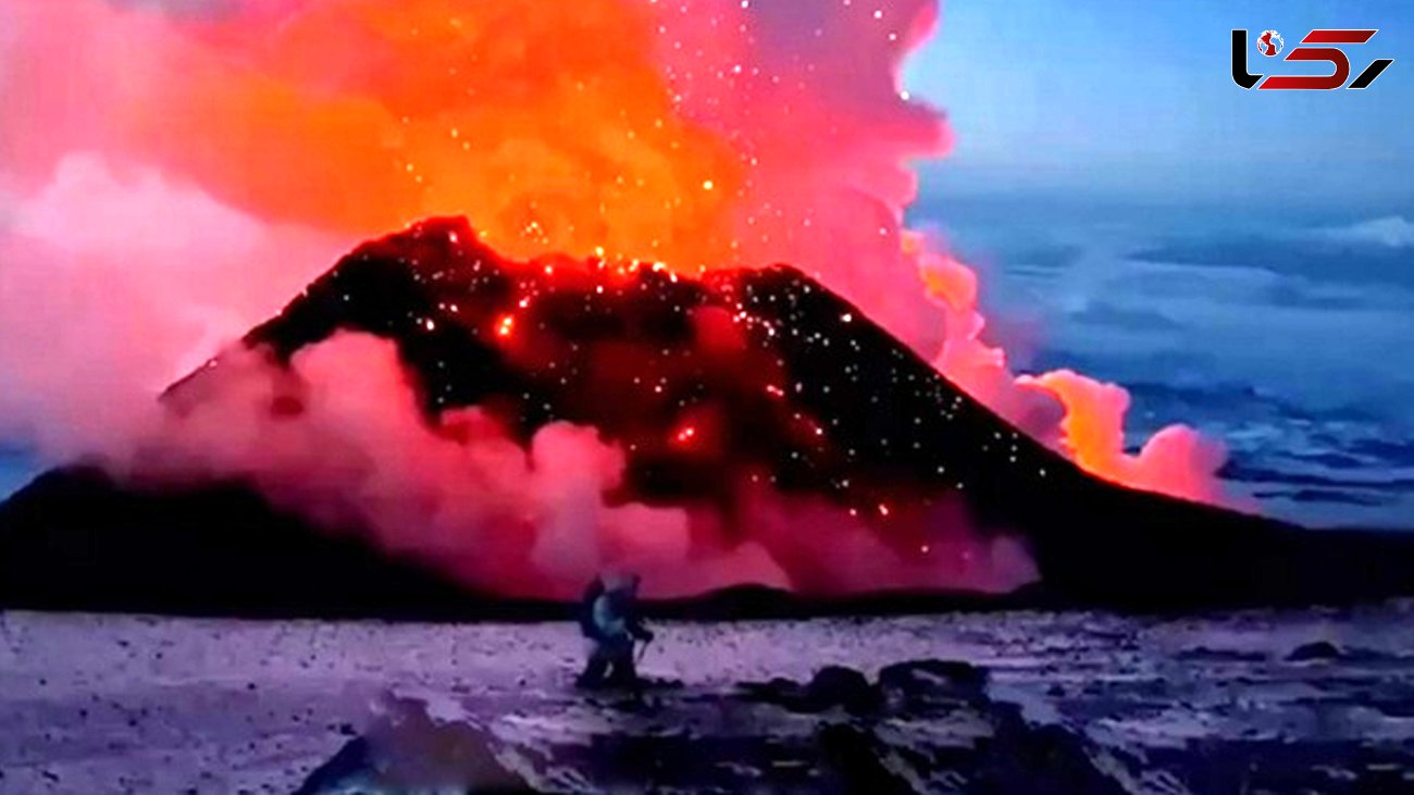 لحظه فوران کوه آتشفشان در روسیه + فیلم