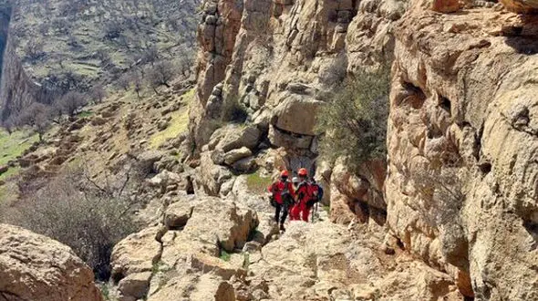 ببینید / عملیات نفسگیر ۷ ساعته نجات جان یک چوپان 