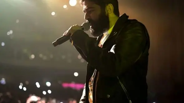 علیرضا جی جی عضو گروه زدبازی به زودی کنسرت میگذارد