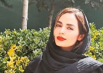 5 تصویر از استایل تابستونی سپیده خداوردی با رنگ های شاد در سفر کیش