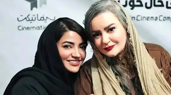 عکس ها /  اکران مردمی «کج‌پیله» با  استقبال گرم شیرازی‌ها در قاب مشترک نعیمه نظام‌دوست و یلدا عباسی 