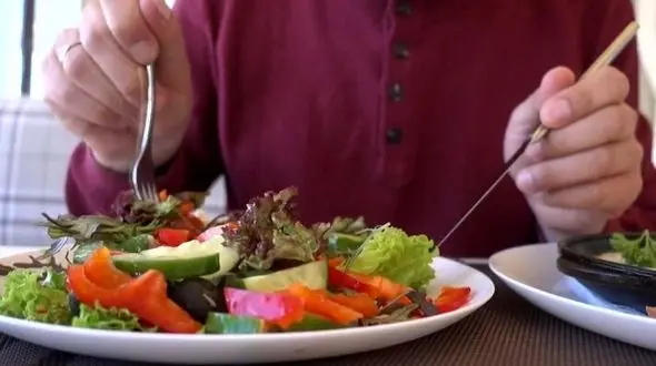 گیاهخواران و چالش کم‌ خونی؛ کدام ویتامین معجزه می‌کند؟