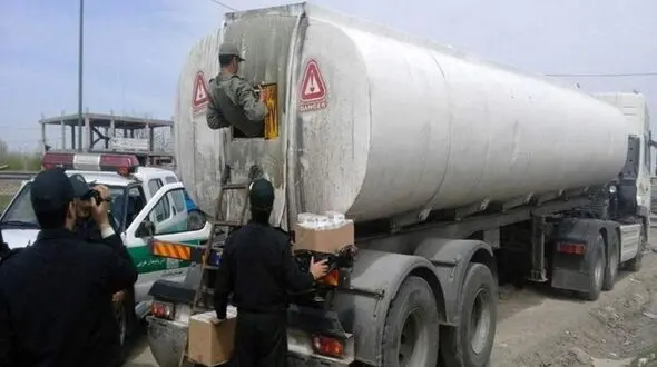 تریلی حامل گچ ساختمانی جاساز داشت! / پلیس بجستان کشف کرد