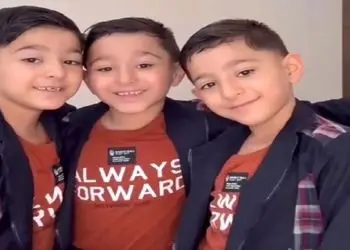 فیلم آواز شاد /  3 قلوها قبل مدرسه اول صبح به قدری تاتلی رقصیدن دلت میره واس دنیای معصومشون ...