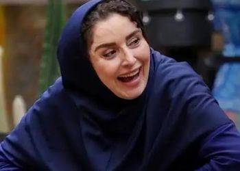 قاب مادر دختری ژاله صامتی و دخترش در پشت صحنه یک تئاتر / خنده و خوش رویی مادر و دختر مثل همه!
