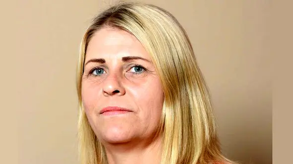 مادربزرگ طعمه شد و سر قرار رفت تا از راز نامزد منحرف سر در بیاورد! + عکس