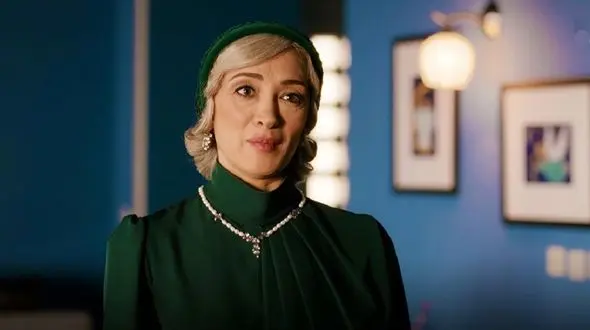 عکس/ استایل متفاوت عمه‌ خانم سریال تاسیان در مهمانی تولدش وایرال شد / خلاقیت اوستا قناد برای کیک منحصربه فرد خانم بازیگر