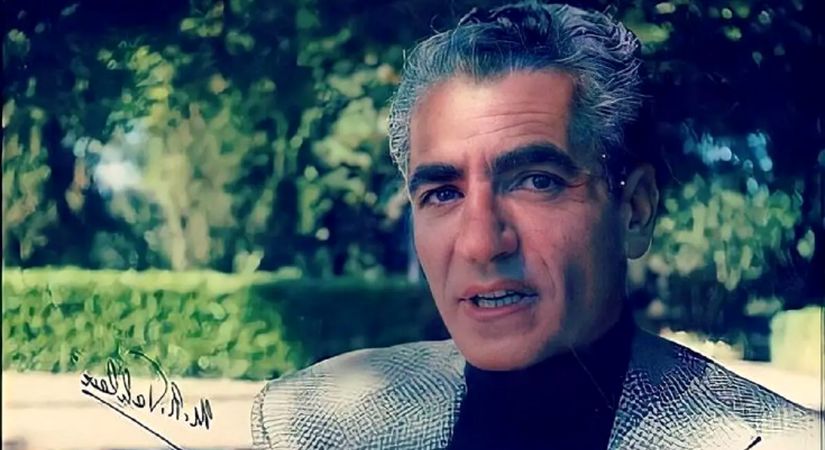 سفر به ایام قدیم سال 1329؛ پرتره معشوقه محمدرضا پهلوی روی میز دفتر کارش