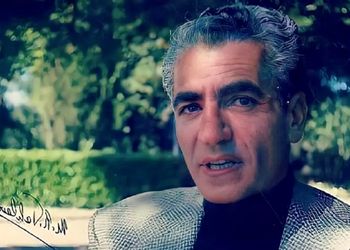 سفر به ایام قدیم سال 1329؛ پرتره معشوقه محمدرضا پهلوی روی میز دفتر کارش