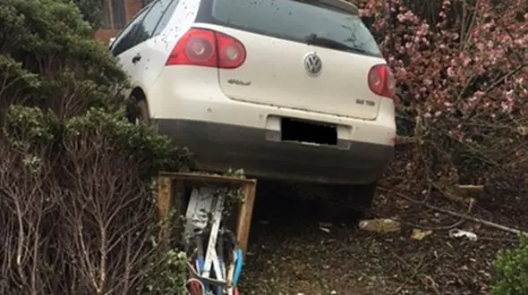 مرد مست یک شهر را خاموش کرد +عکس