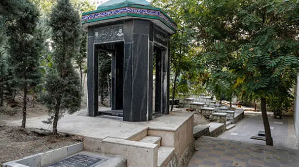 قبرستانی عجیب در بالاشهر تهران +تصاویر 