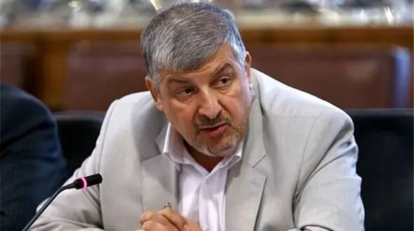 رئیسی از ۱۴۰۰ دنبال تغییر دادن شمخانی بود