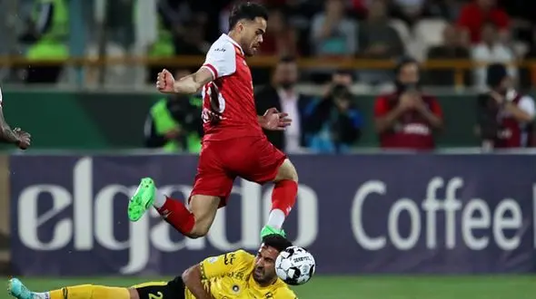  سپاهان2 -پرسپولیس 1 / ال کلاسیکو با بانوان زرد شد